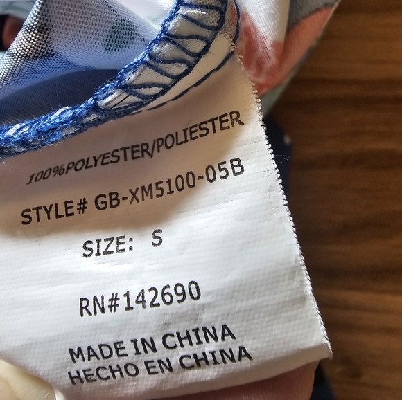 Cassandra O Holiday LlamaTheme Short Slv VNeck Medical Scrub Top Women's Small - Picture 9 of 10